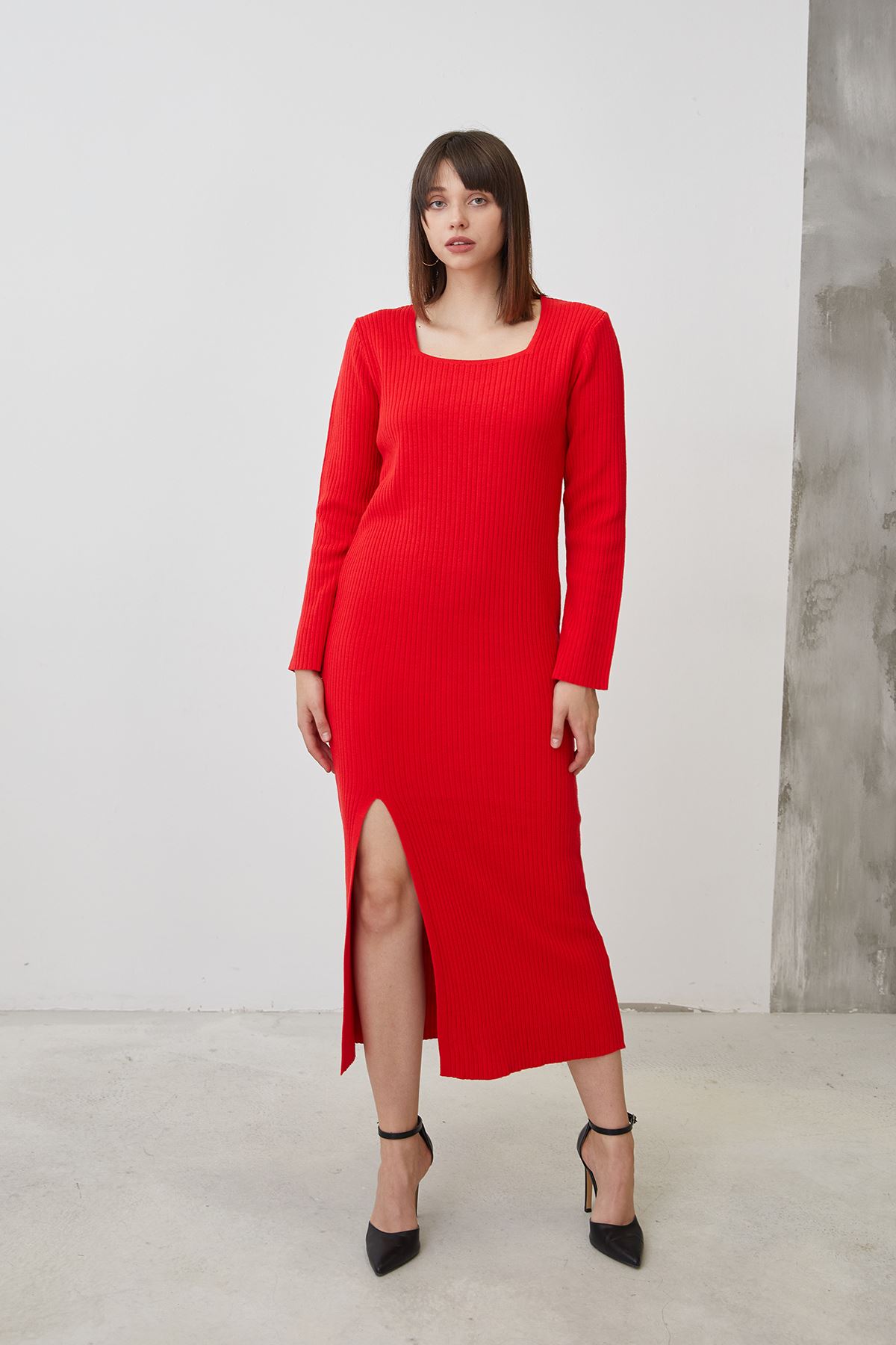 Kare Yaka Triko Elbise-Kırmızı
