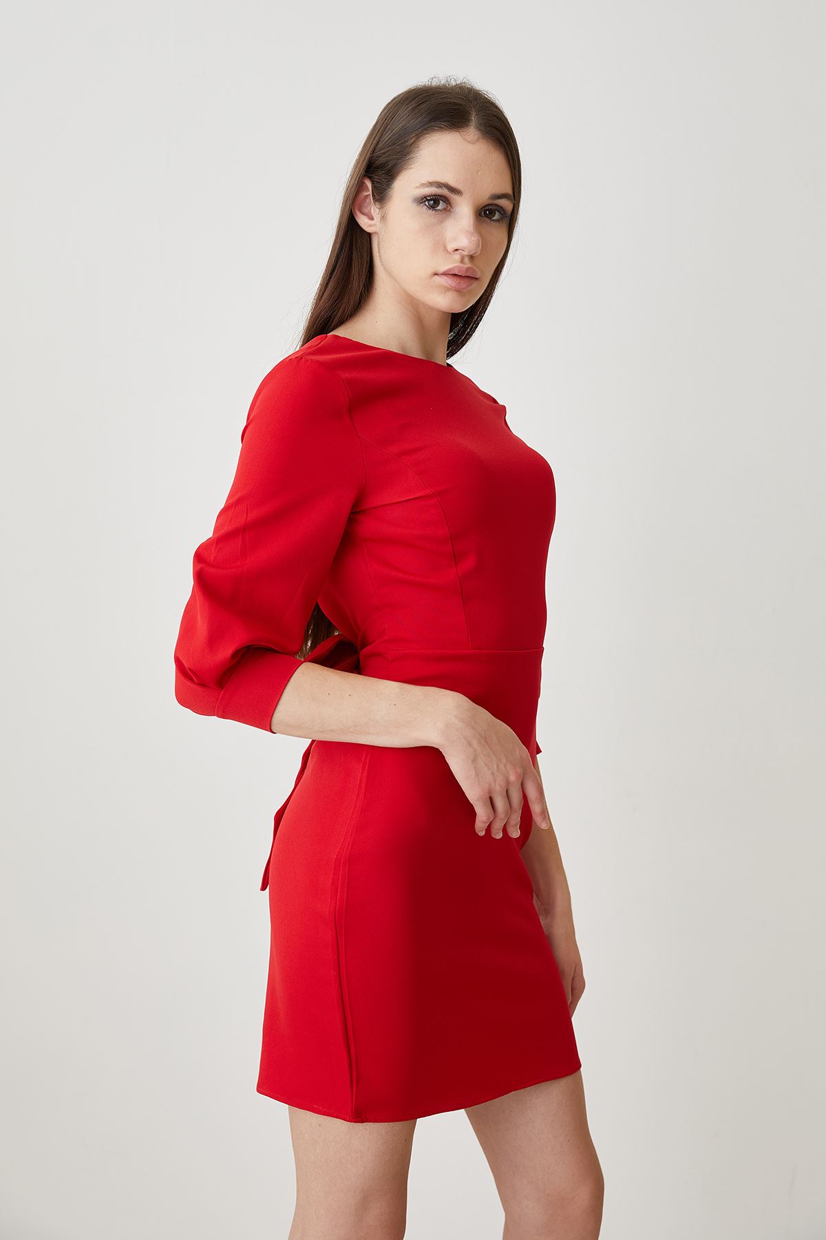 V Yaka Bağlamalı Elbise-Kırmızı
