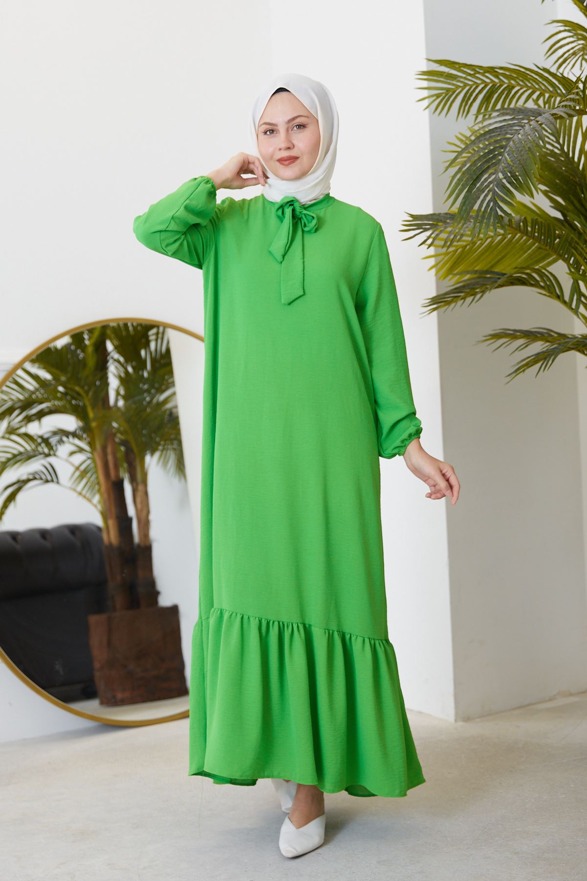 Eteği Fırfırlı Yaka Bağlamalı Elbise-Yeşil