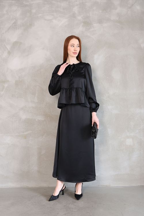 Yaka Biye Detay Etekli Takım-Siyah