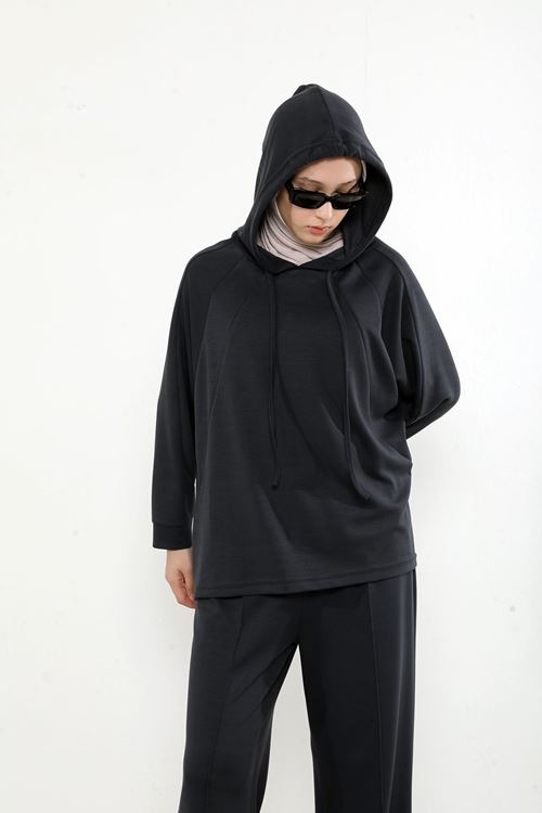 Kapşon Detay Pantolonlu Takım-Siyah