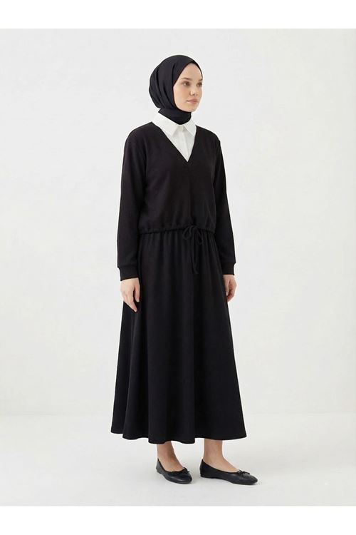 Beyaz Yaka Detaylı Örme Triko Takım-Siyah