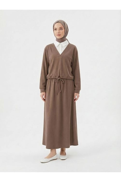 Beyaz Yaka Detaylı Örme Triko Takım-Vizon