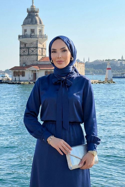 Yaka Bağlamalı Saten Etekli Takım-Lacivert