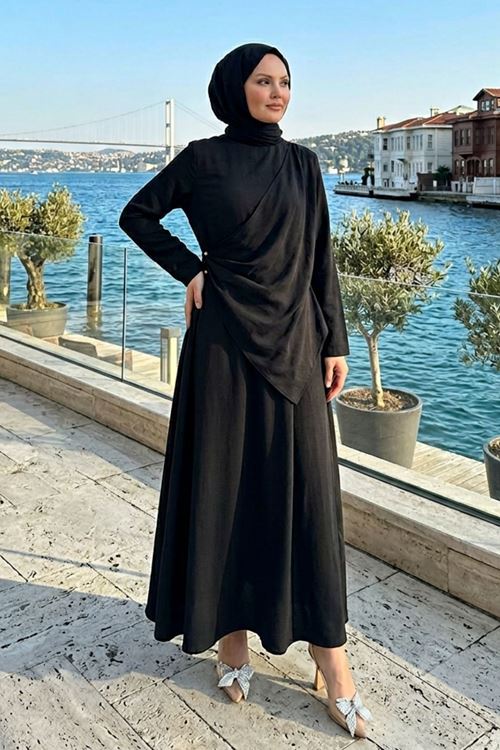 Aller Yandan Aksesuarlı Elbise-Siyah