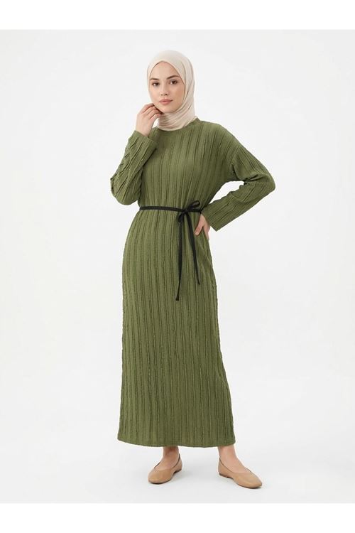 Pilise Dokulu Kemer Detay Elbise-Haki