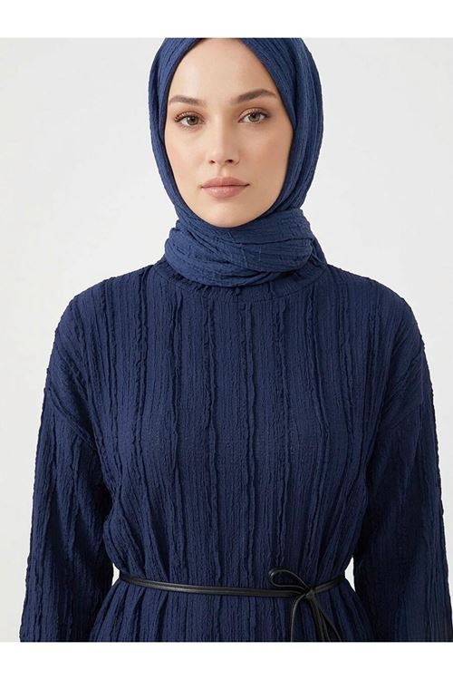 Pilise Dokulu Kemer Detay Elbise-Lacivert