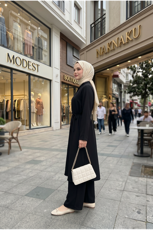 Kadın Siyah Hakim Yaka Kuşaklı Uzun Boydan Düğmeli Rahat Kalıp Tesettür Tunik Pantolon Takım