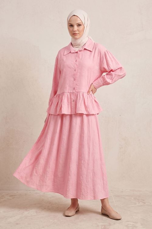 Kadın Pembe Kumaşı Kendinden Desenli Gömlek Yaka Tunik Büzgülü Etekli Takım