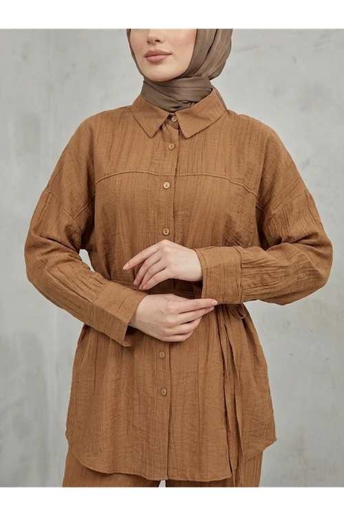 Roba Detay PKadın Taba Rahat Kalıp Çilek Kumaş Gömlek Yaka Boydan Düğmeli Tunik Pantolonlu Takım Kombinantolonlu Çilek Takım-Taba