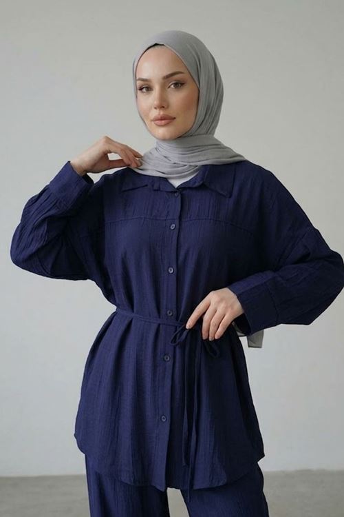 Kadın Lacivert Rahat Kalıp Çilek Kumaş Gömlek Yaka Boydan Düğmeli Tunik Pantolonlu Takım Kombin