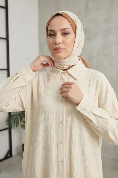 Kadın Gömlek Yaka Arka A Pile Çilek Kumaş Yazlık Efil Efil Trend 110 CM Bej Tesettür Uzun Tunik 