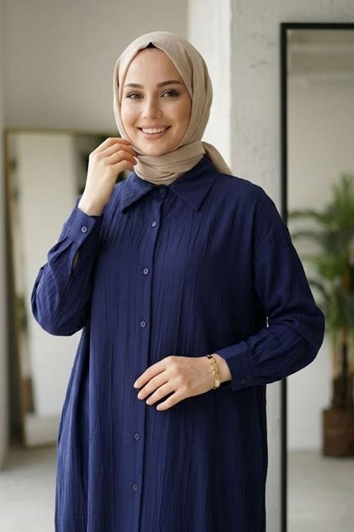 Kadın Gömlek Yaka Arka A Pile Çilek Kumaş Yazlık Efil Efil Trend 110 CM Lacivert Tesettür Uzun Tunik 