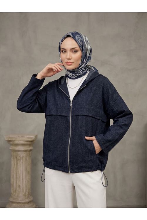 Kadın Lacivert Yumuşak Dokulu Kumaş Kapüşonlu Fermuarlı Tesettür Ceket Günlük Oversize Ceket 