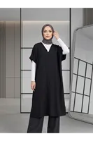 Rahat Kesim V Yaka Çilek Elbise-Siyah